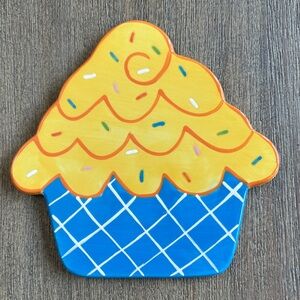 Happy everything large attachment- cupcake